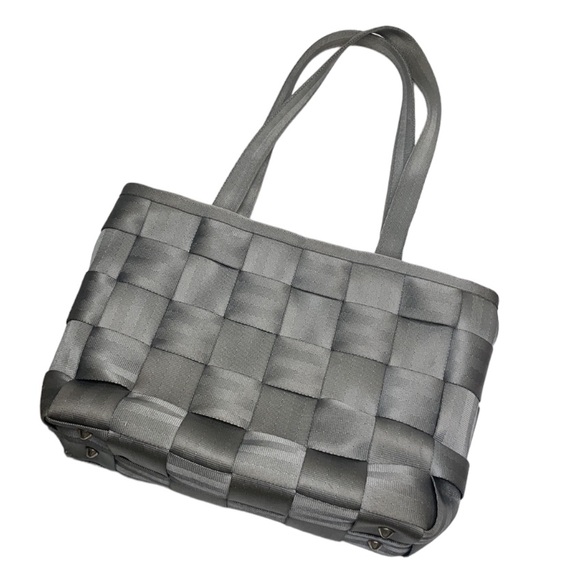 The Original Seatbelt Bag Silver Gray Shoulder Bag Purse 10” x 15” x 4” - Picture 4 of 8